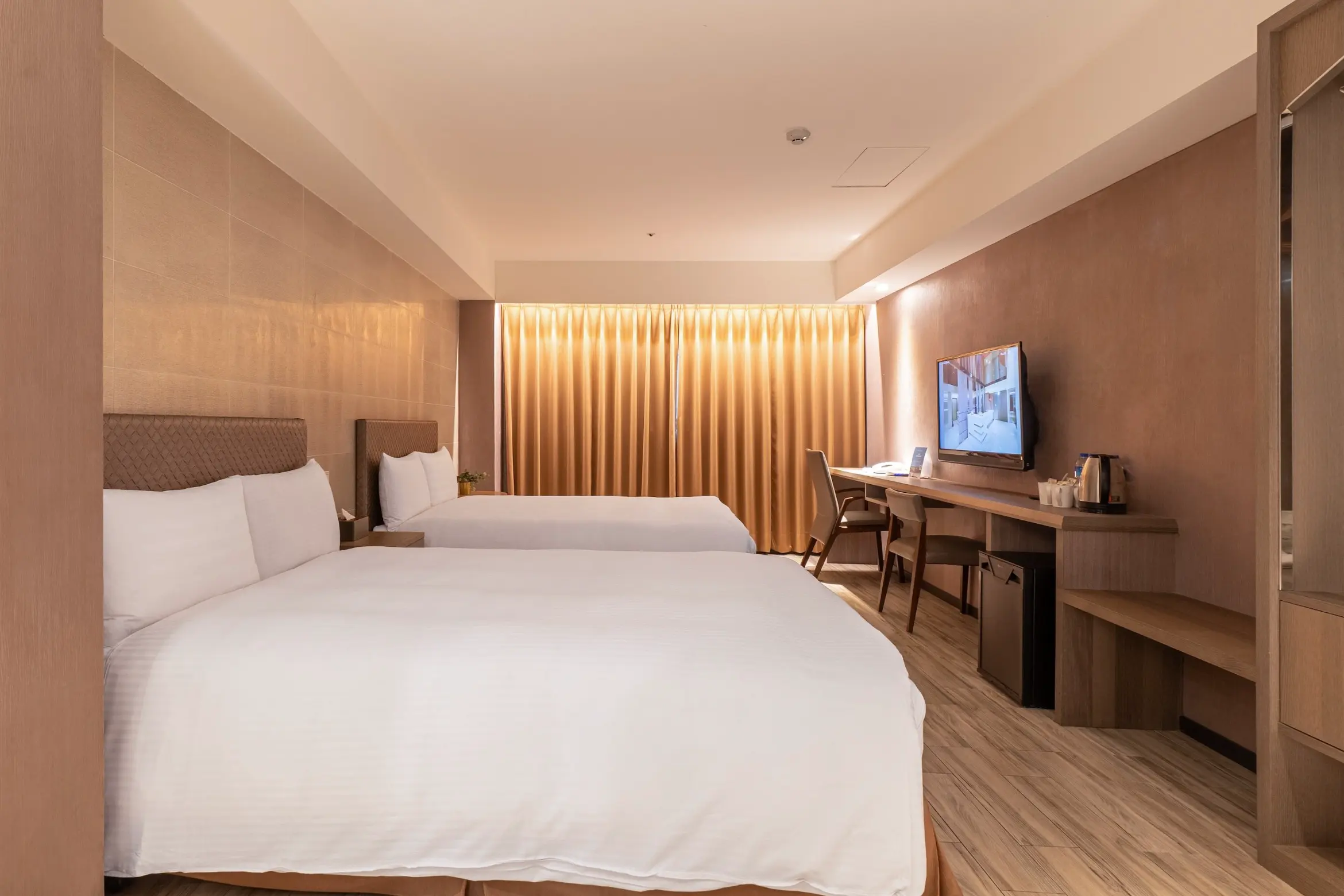 承享家庭房(兩大床/四小床) SPF